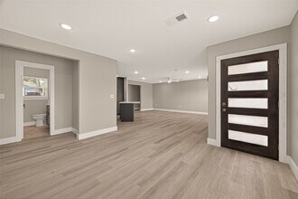 3527 La Retama Dr in Houston, TX - Building Photo - Building Photo