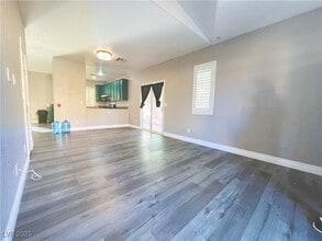 5230 Monterey Park Cir in Las Vegas, NV - Building Photo - Building Photo