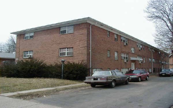 426-428 Westminster Ave in Elizabeth, NJ - Building Photo