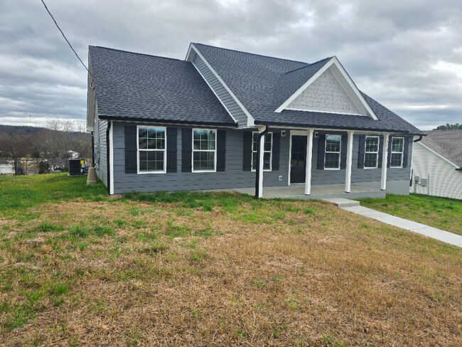 102 Alice Preston Lp in Gordonsville, TN - Building Photo - Building Photo