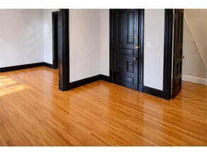 283 Front Ave in St. Paul, MN - Foto de edificio - Building Photo