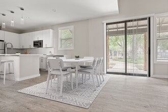 Riata in Austin, TX - Foto de edificio - Building Photo