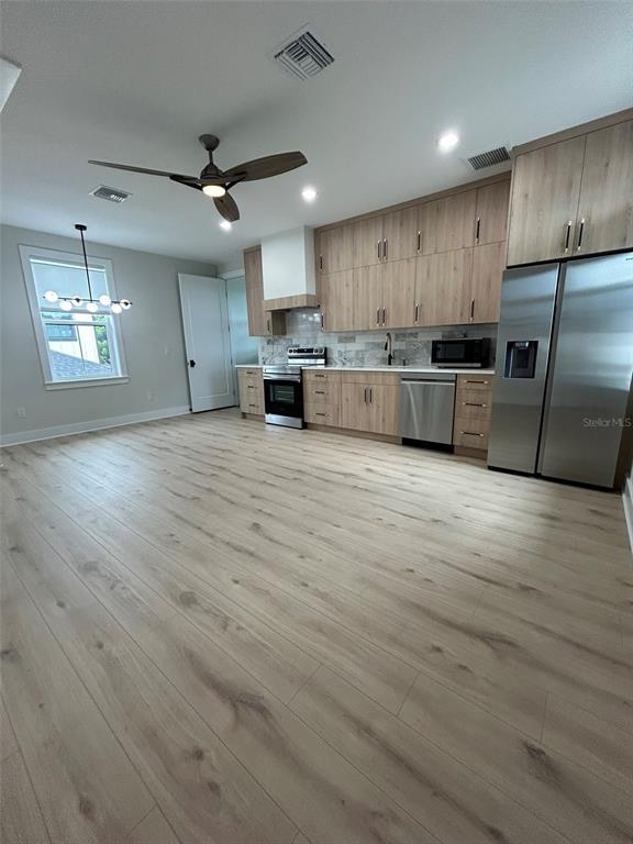 468 44th Ave NE in St. Petersburg, FL - Building Photo - Building Photo