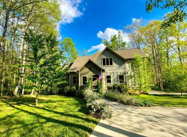 property at 109 Blackberry Ln