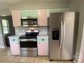 958 Gulfstream Rd in Hinesville, GA - Building Photo - Building Photo