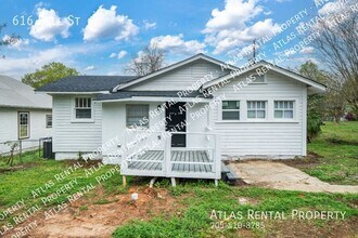 616 Bell St in Bessemer, AL - Foto de edificio - Building Photo