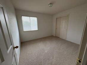 813 Middle Brook Dr in Leander, TX - Building Photo - Building Photo