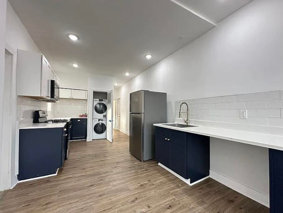 211 Woodward St in Jersey City, NJ - Building Photo