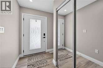 251 Stanley St in Brantford, ON - Building Photo - Building Photo