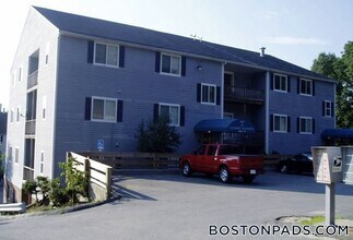 4000 N Main St in Fall River, MA - Building Photo - Building Photo