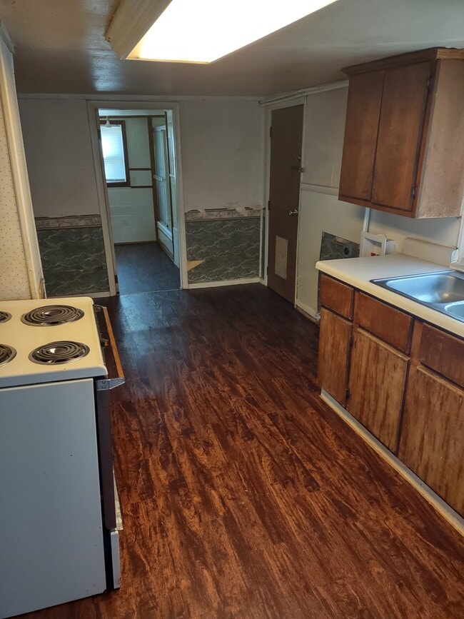 2115 N Grace Ave in Springfield, MO - Building Photo - Building Photo