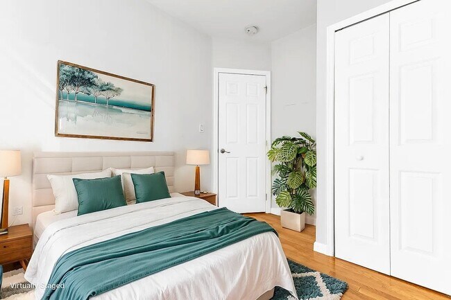 101 Delancey St in New York, NY - Building Photo - Building Photo