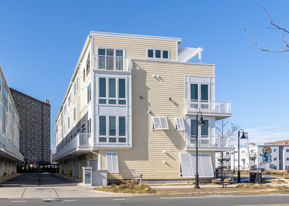 807 Kingsley St in Asbury Park, NJ - Building Photo