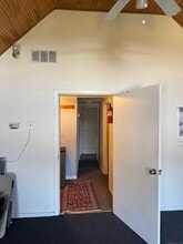 64 Thompson St in Milford, CT - Building Photo - Building Photo