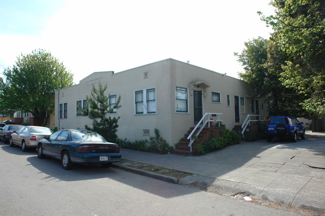 1542 Berkeley Way in Berkeley, CA - Building Photo - Building Photo