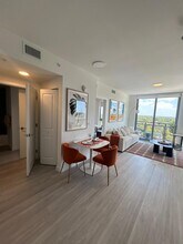 1431 NW 33rd St, Unit A5 in Miami, FL - Building Photo - Building Photo