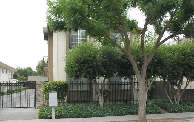 2101 Radio Ave in San Jose, CA - Foto de edificio - Building Photo