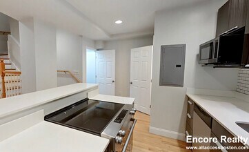 127 St Botolph St, Unit 1 in Boston, MA - Building Photo - Building Photo