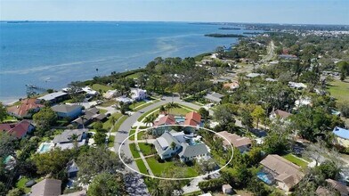 7715 Westmoreland Dr in Sarasota, FL - Building Photo - Building Photo