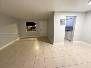 2129 Davie Blvd in Fort Lauderdale, FL - Building Photo - Building Photo