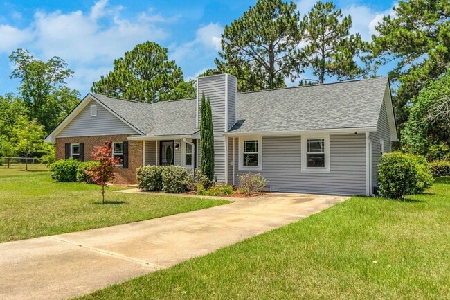 2627 Diana Cir in Tifton, GA - Building Photo - Building Photo