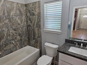 1201 Dutch St-Unit -A in Deer Park, TX - Building Photo - Building Photo