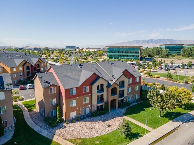property at 986 W 270 S