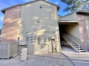 200 E Southern Ave in Tempe, AZ - Foto de edificio - Building Photo