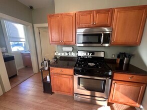 374 Highland Ave in Somerville, MA - Building Photo - Building Photo