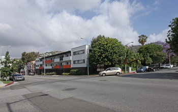 Havenhurst Apartments in West Hollywood, CA - Building Photo - Building Photo