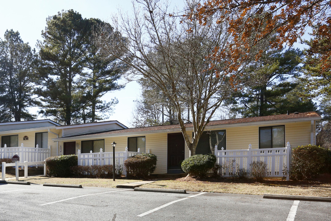 Longleaf Apartment Homes in Lawrenceville, GA - Building Photo