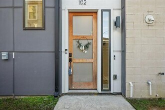 145 N Henderson Ave in Dallas, TX - Building Photo - Building Photo