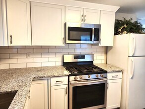 296 Hockhockson, Unit C in Tinton Falls, NJ - Building Photo - Building Photo