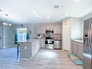4523 SW 7th Pl in Cape Coral, FL - Building Photo - Building Photo