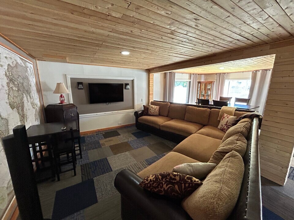 201 Plateau Ave, Unit D in Collbran, CO - Building Photo