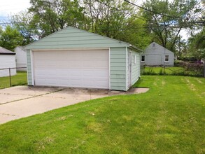 14292 Marshall Ave in Warren, MI - Building Photo - Building Photo