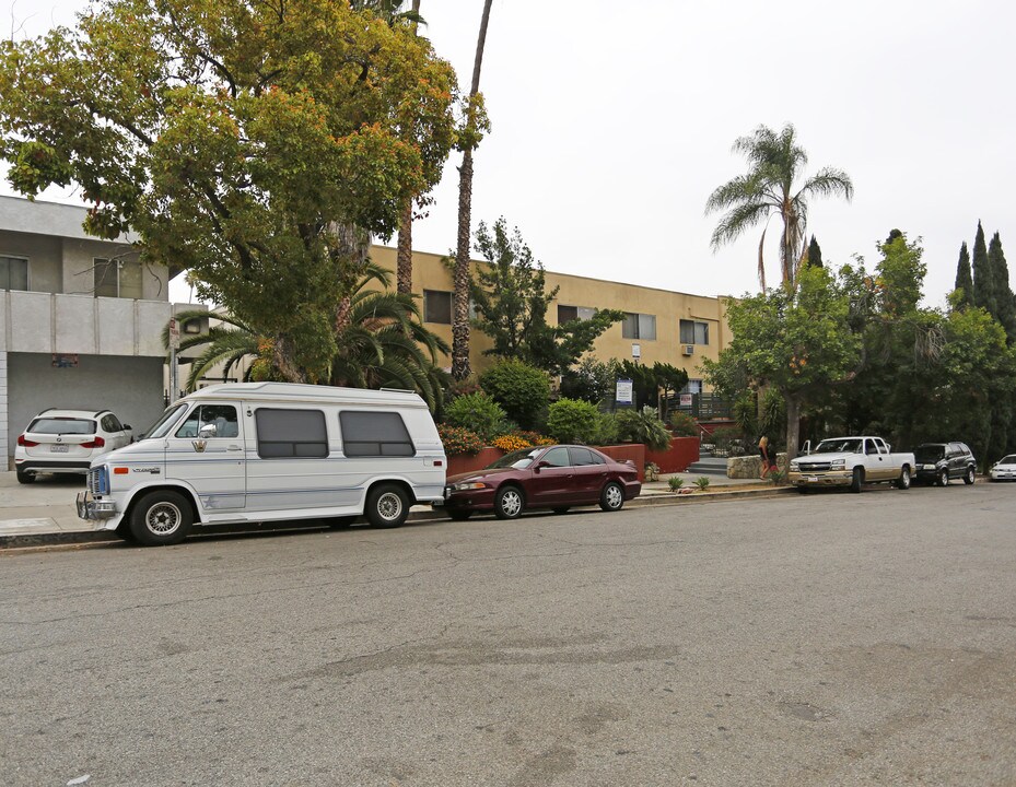 250 S Reno St in Los Angeles, CA - Foto de edificio