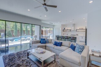 5017 Milam St in Dallas, TX - Foto de edificio - Building Photo