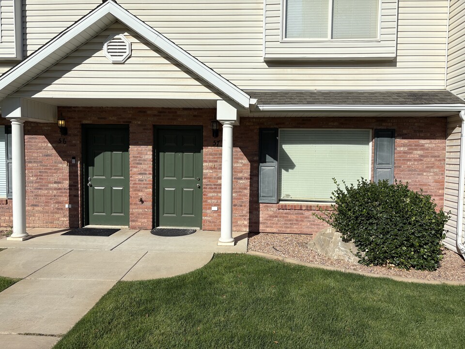 1148 Northfield Rd, Unit 57 in Cedar City, UT - Building Photo