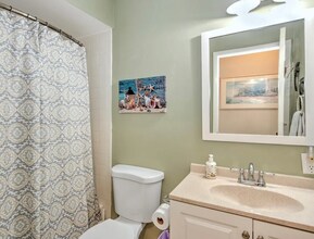 4803 SW Santa Barbara Ct in Cape Coral, FL - Building Photo - Building Photo