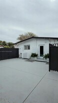 10245 SW 125th Ave in Miami, FL - Building Photo