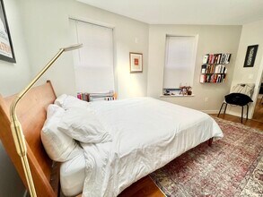 3 Garden Ct, Unit 2 in Boston, MA - Building Photo - Building Photo