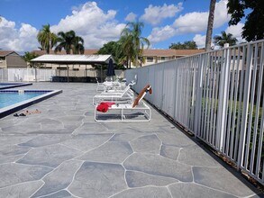 11174 NW 36th St in Sunrise, FL - Building Photo - Building Photo