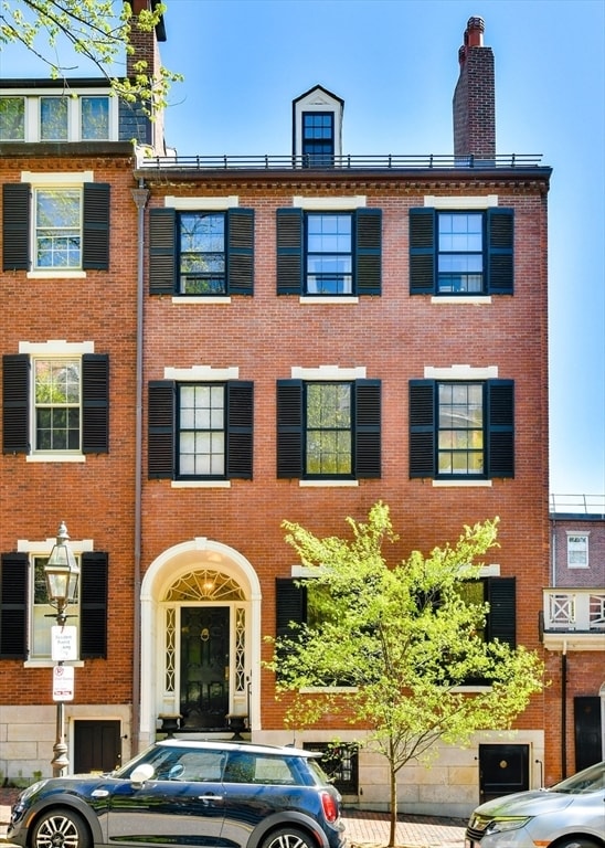 property at 48 Mt Vernon St