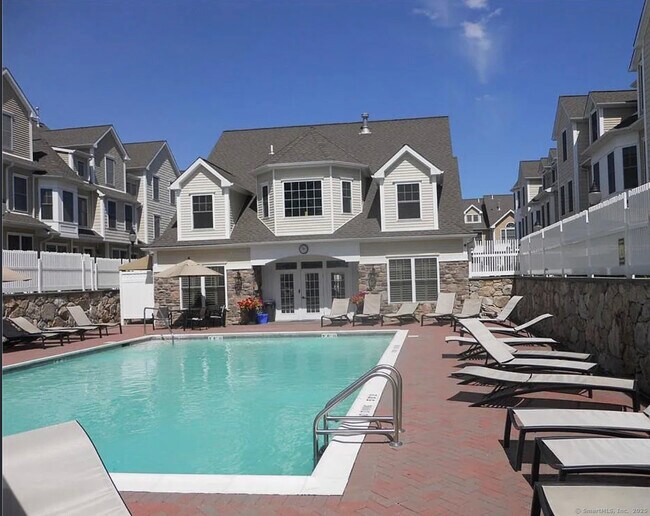 85 Camp Ave in Stamford, CT - Building Photo - Building Photo