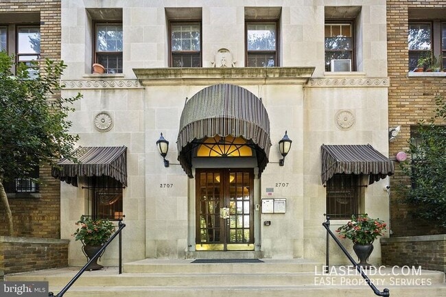 2707 Adams Mill Rd NW in Washington, DC - Building Photo - Building Photo