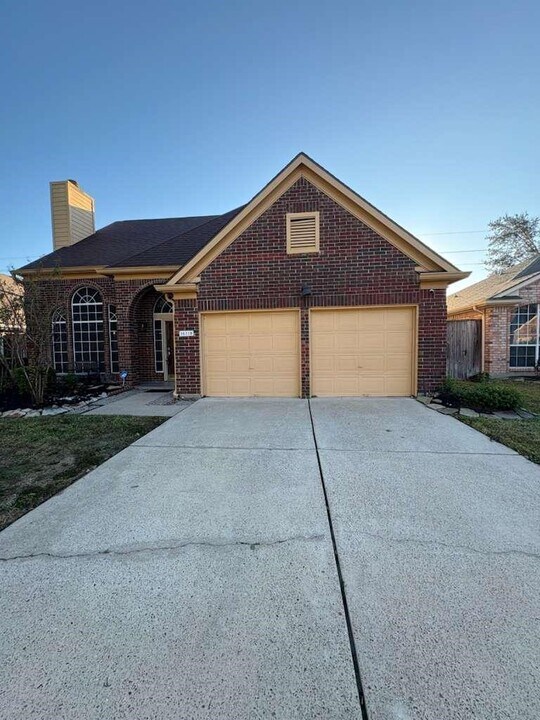 16119 Lakestone Dr in Tomball, TX - Building Photo