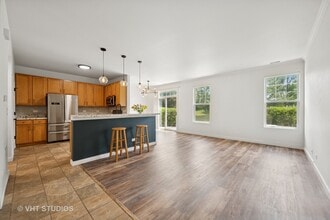 6524 Marble Ln in Carpentersville, IL - Building Photo - Building Photo