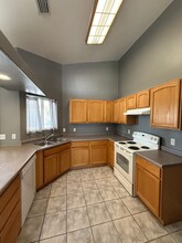 2844 Lovin Ave in Kingman, AZ - Building Photo - Building Photo