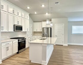 257 Coleto Tr in Bastrop, TX - Building Photo - Building Photo